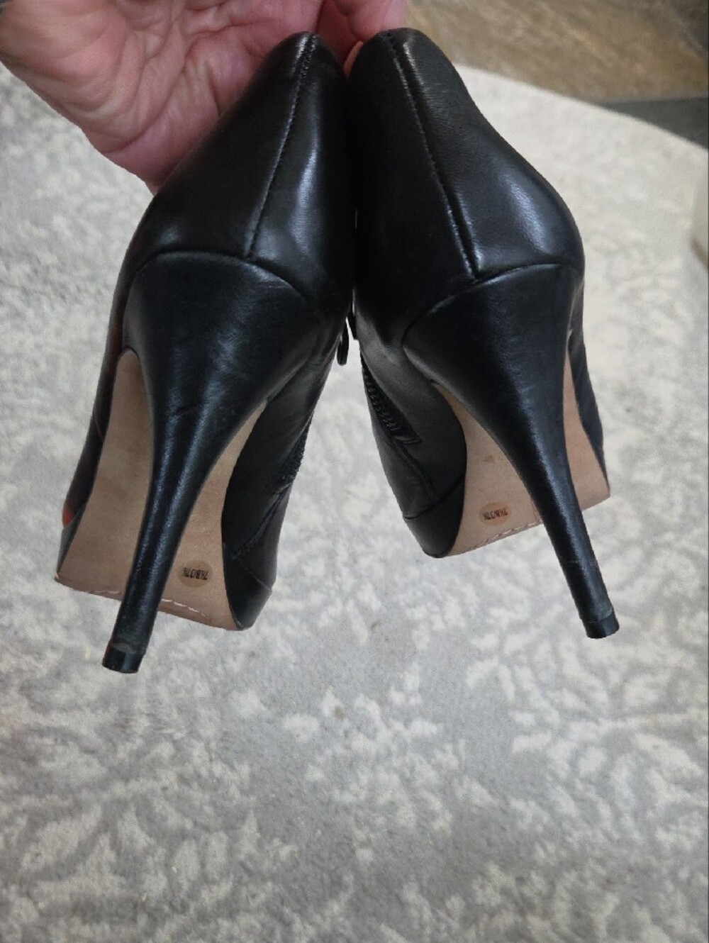 Vince Camuto Black Leather Side-Zip Ankle Booties - Picture 4 of 9
